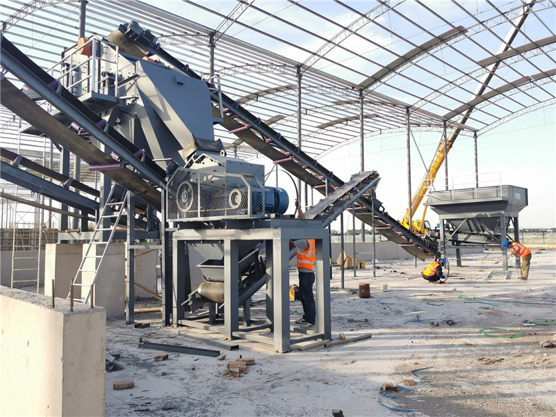 錫寶重工員工們冒著高溫在江蘇淮安客戶(hù)現(xiàn)場(chǎng)進(jìn)行設(shè)備安裝(圖8)